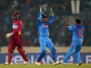 اب تک کھیلے گئے تینوں مقابلوں میں بھارت کے اسپنرز کو میچ کے بہترین کھلاڑی کا اعزاز ملا ہے (تصویر: Getty Images) 