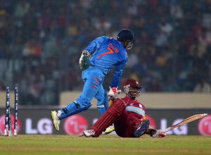 بھارت کی اسپن باؤلنگ نے ویسٹ انڈیز کے بلے بازوں کو بھونچکا سا کردیا (تصویر: Getty Images) 