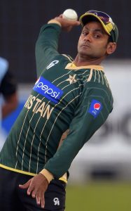 محمد حفیظ سعید اجمل کے بعد پاکستان کے دوسرے گیندباز ہیں جنہیں آئی سی سی نے معطل کردیا ہے (تصویر: AFP) 